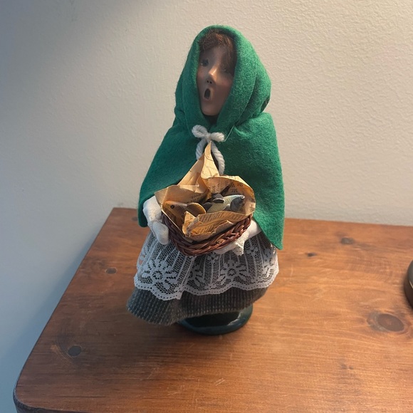 Hello, I am selling majority of my Byer’s Choice collections. - Picture 8 of 14